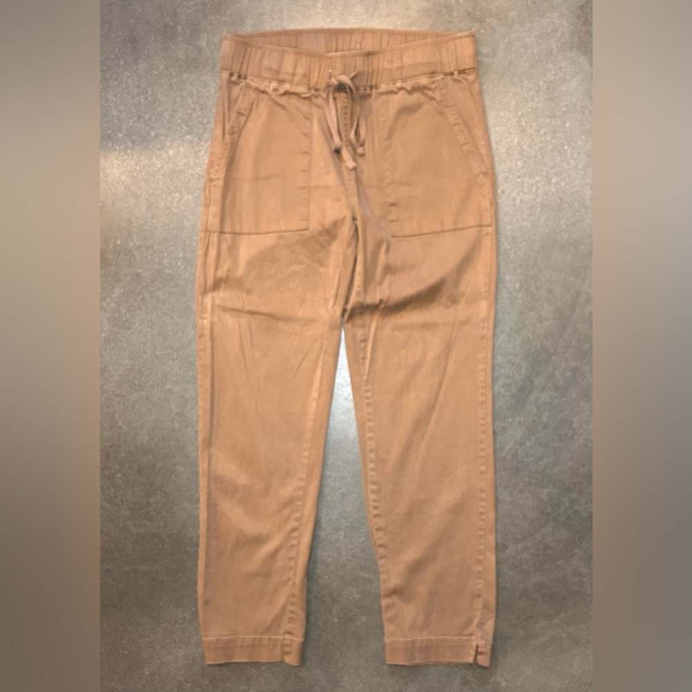 Women’s jogger pants